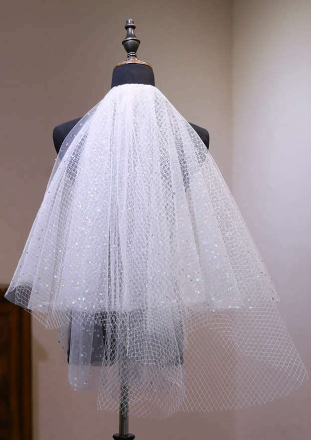 Net Three-tier Elbow Bridal Veils With Sparkling Glitter  display picture 2